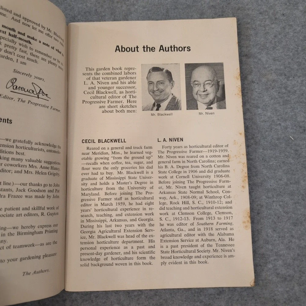 Vintage 1961 The Progressive Farmers‎ Garden Book For The South *Scarce*